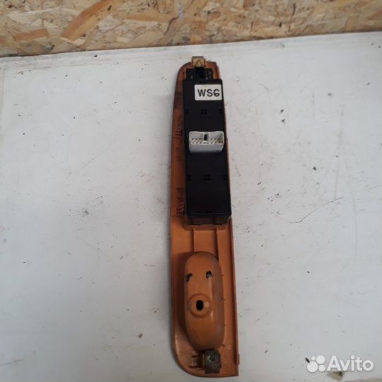 Блок управления стеклоподъемниками в сборе