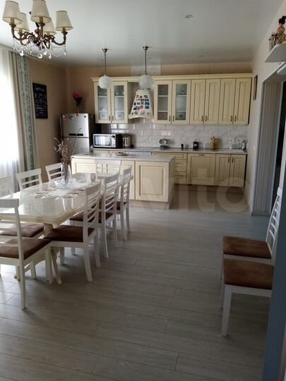 Коттедж 199 м² на участке 17 сот.