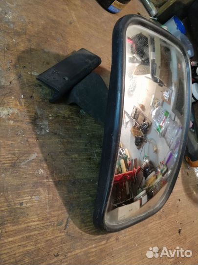 Зеркало на кронштейне