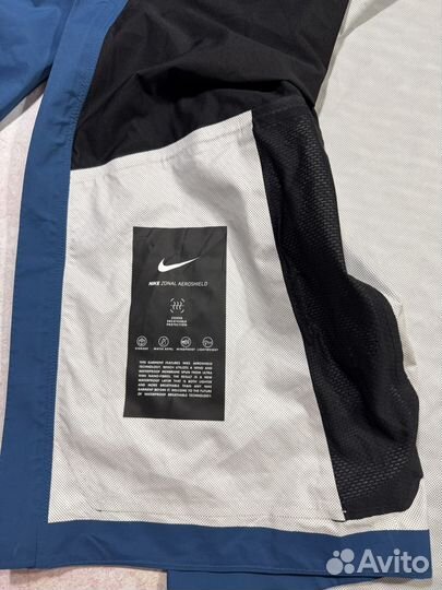 Ветровка Nike Zonal AeroShield