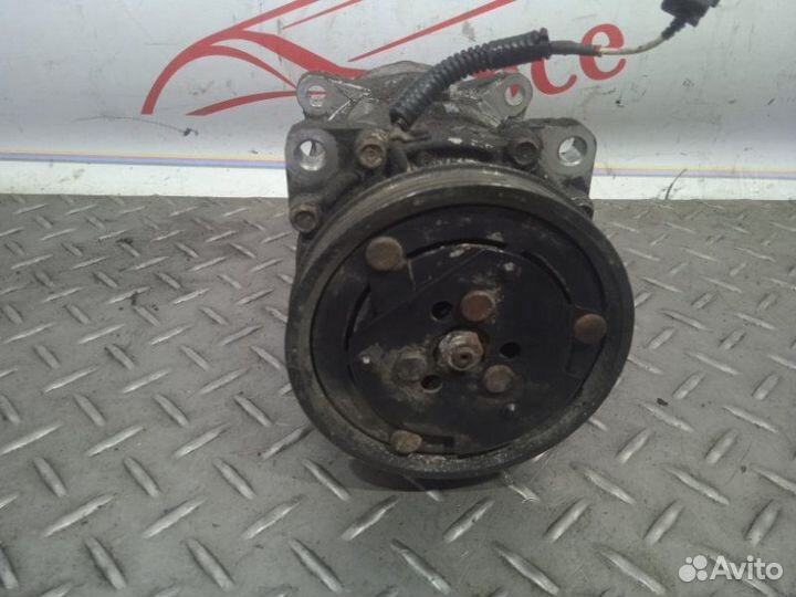 Компрессор кондиционера Renault Megane 1 1.6 8V