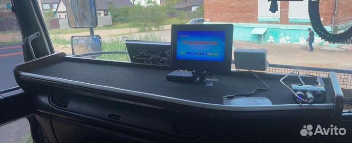 Полка столик Isuzu Giga