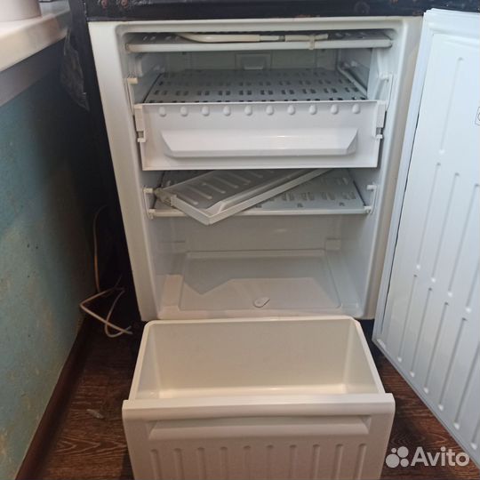 Холодильник stinol бу в чёрном цвете