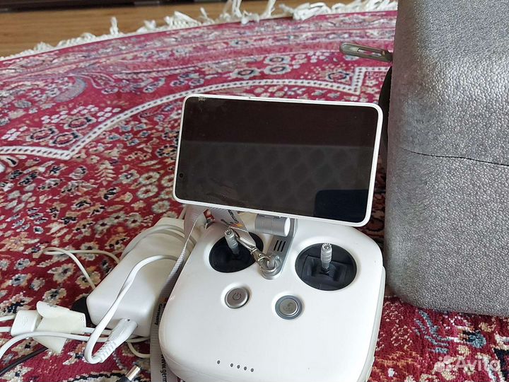 Квадрокоптер DJI Phantom 4 Advanced