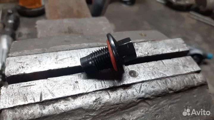 Пробка поддона Ford