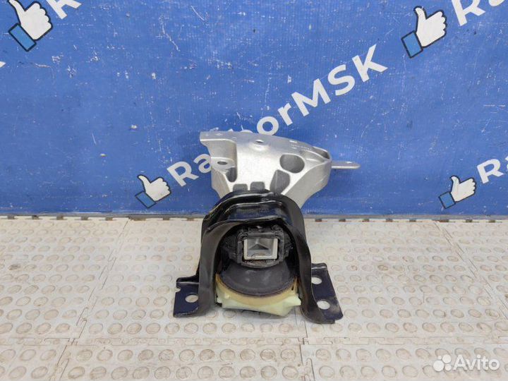 Подушка двигателя Renault Duster