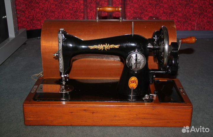 Швейная машинка настольная ручная пмз им.Калинина