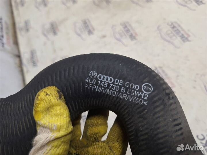 Патрубок интеркулера Audi Q7 2005