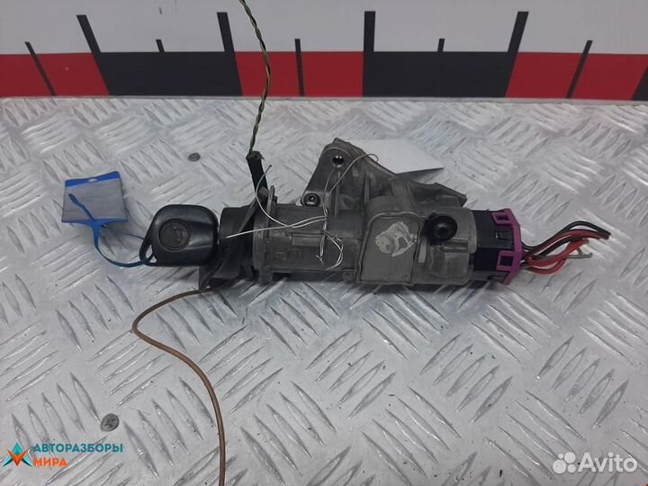 Замок зажигания Volkswagen Golf 3 1999 4B0905851B