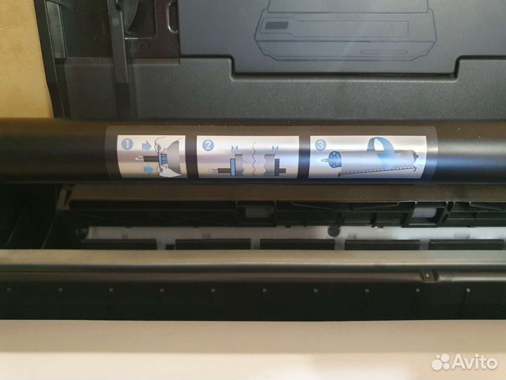 Широкоформатный принтер HP Designjet T525 24-in