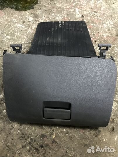 Бардачок Ford Focus 2