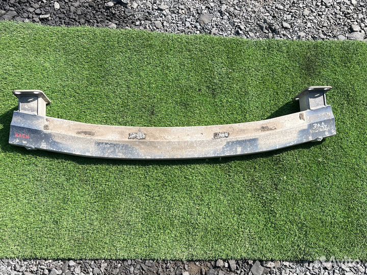 Задний усилитель бампера порш каен