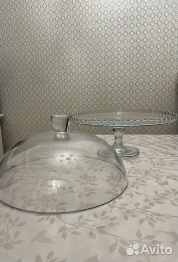 Блюдо на ножке с крышкой