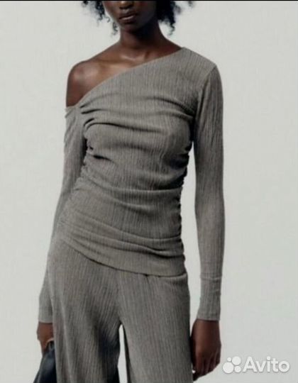 Топ лонгслив Zara M