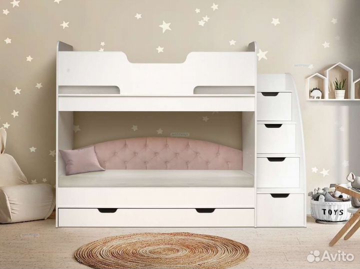 Двухъярусная кровать с лестницей-комодом