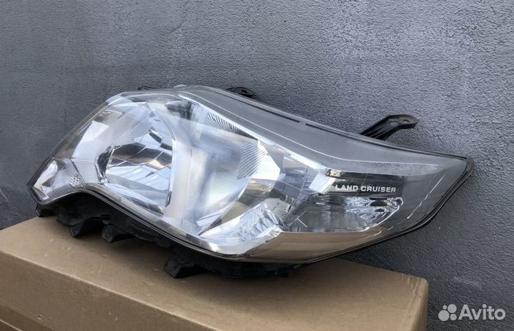 Фара левая Toyota Land Cruiser Prado 150 2013-2017