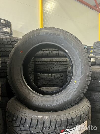 Yokohama Ice Guard Stud IG55 235/65 R17 108T