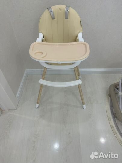 Стульчик для кормления новый
