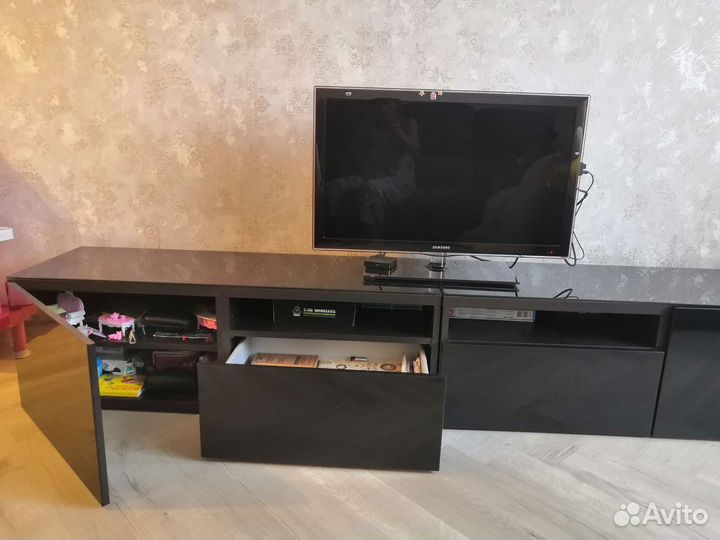 Тумба под телевизор