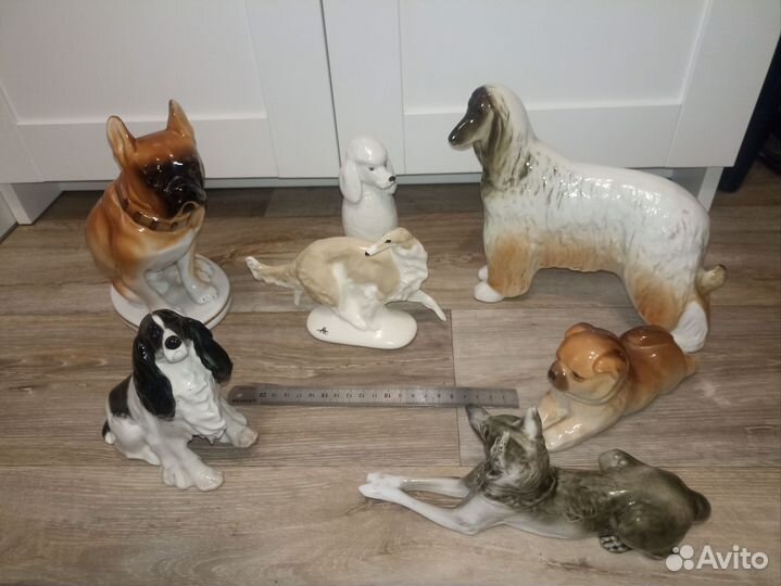 Статуэтка фарфоровая собака лфз СССР