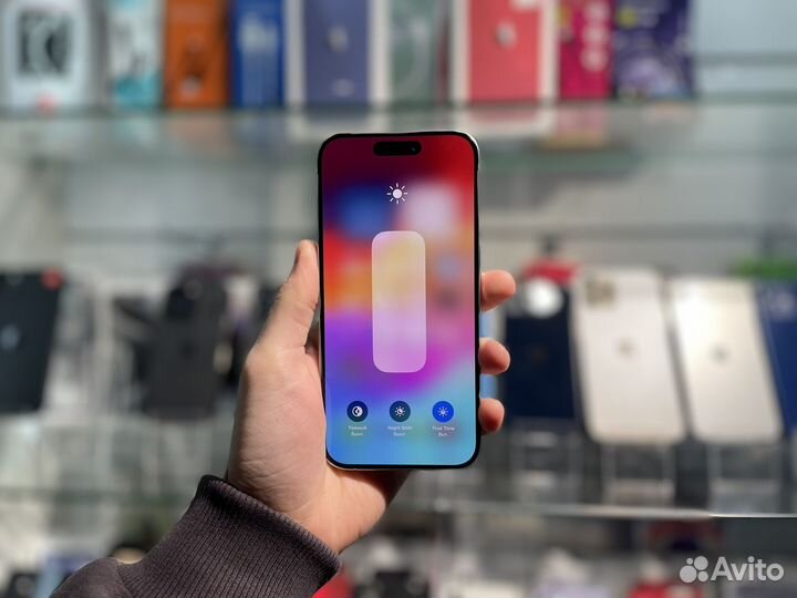 iPhone 15 Pro, 256 ГБ