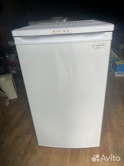 Морозильный шкаф