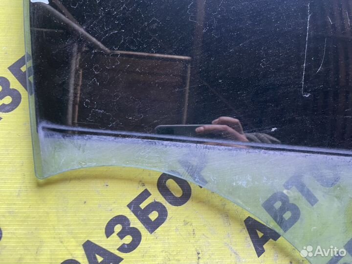 Стекло двери задней правой Renault Megane 2