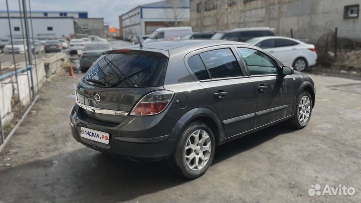 Корпус масляного фильтра Opel Astra (H) 5650370