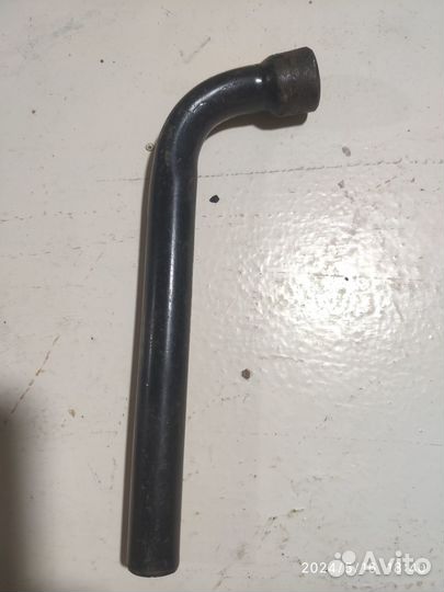 Ключ баллонный Ford Focus II