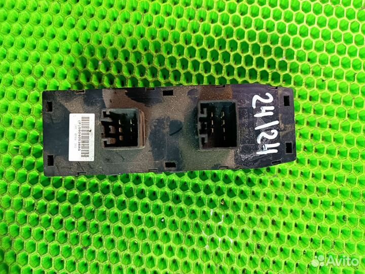 Блок управления стеклоподъемниками Grand Cherokee