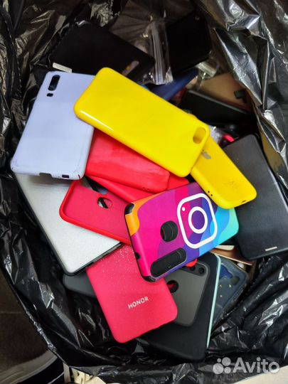 Чехлы на телефон