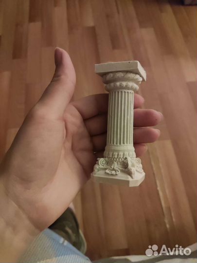 Гипсовая фигура колонны