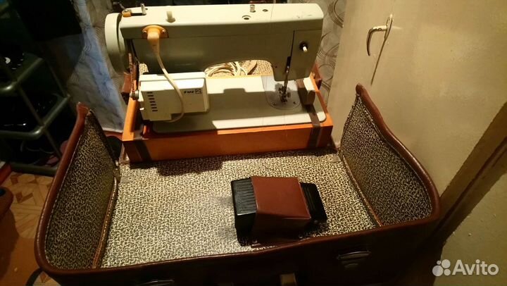 Швейная машина Подольск 132