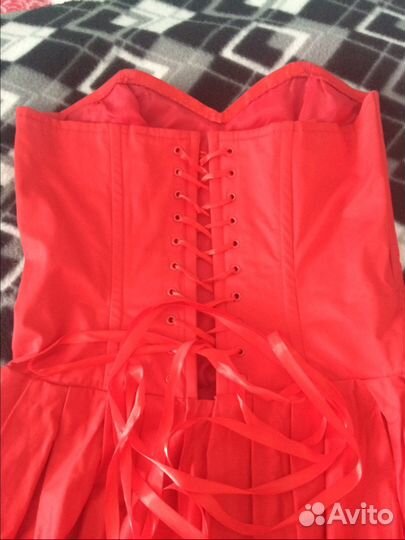 Платье вечернее