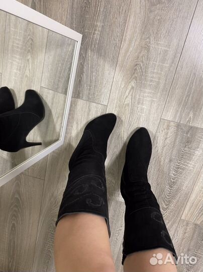 Сапоги новые натуральная замша и натуральный мех