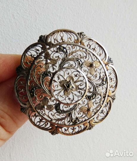 Антиквариат. Брошь серебро 835 с позолотой