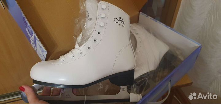 Коньки iceberger новые 37 размер