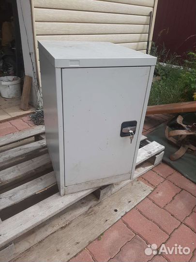 Сейф канцелярский