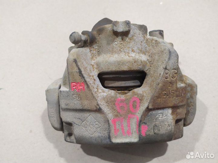 Суппорт передний правый Renault Fluence K4MV838