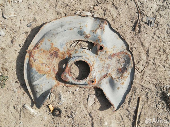 Щит тормозной Мерседес W210