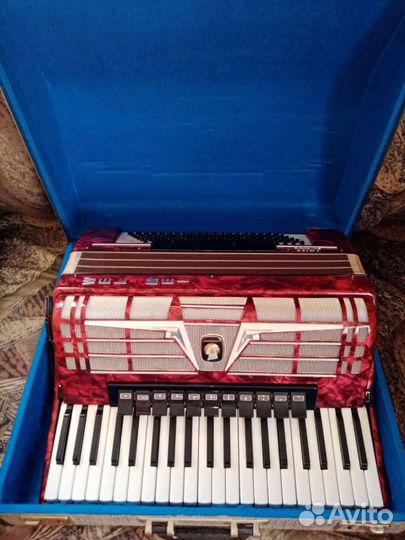 Аккордеон Weltmeister amigo