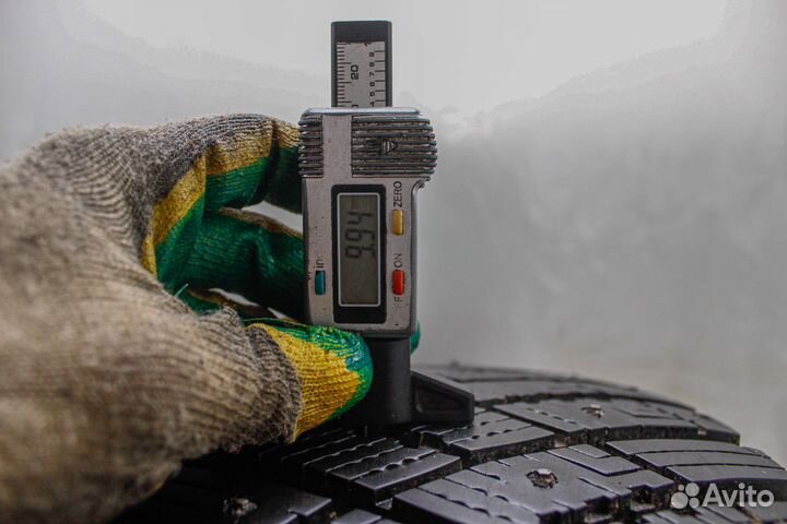 Goodyear UltraGrip Ice Arctic SUV 215/65 R17 99T