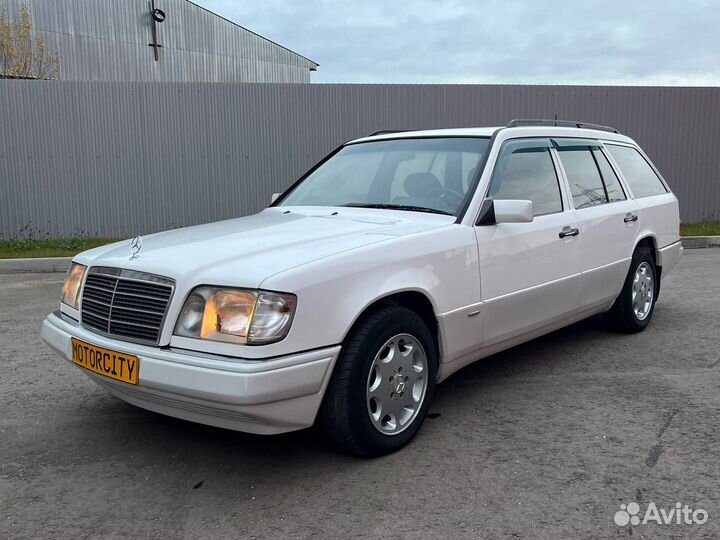 В разбор из Японии Mercedes-Benz S124 M111.960 2.2