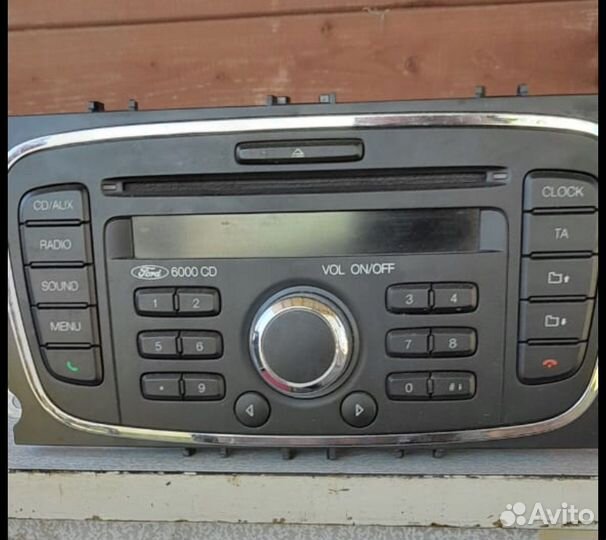 Штатная магнитола и динамики Ford