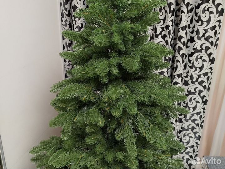 Ель искуственная литая 180