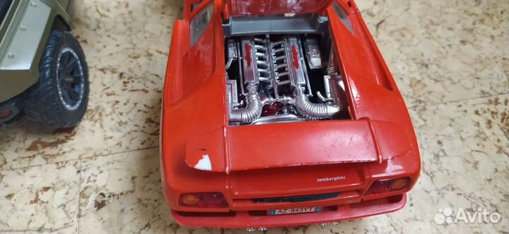 Модель автомобиля Lamborghini 1/18