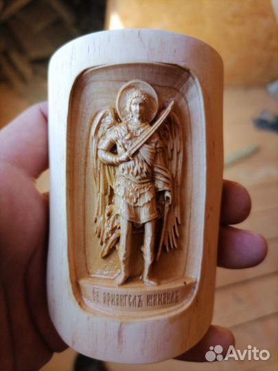 Резные иконы из дерева
