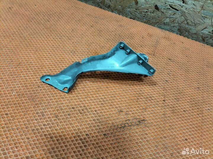 Кронштейн левый Audi A6 C7 C7 chva 2012