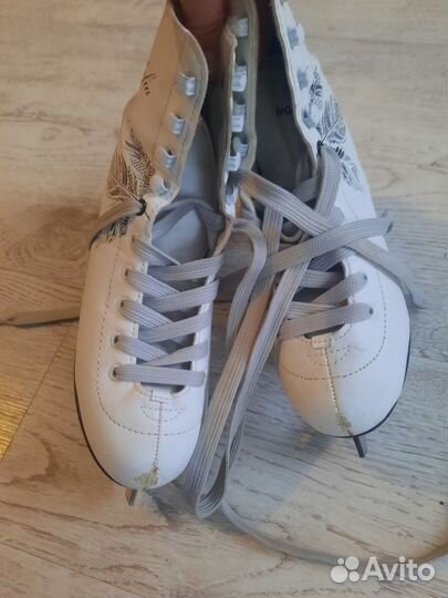 Коньки фигурные 37 размер