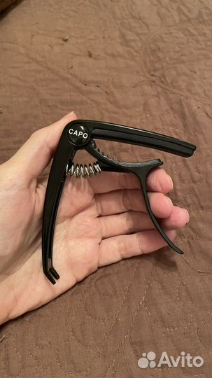 Каподастр для гитары